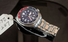 Seiko Padi Automatic 200m Divers Wristwatch with stainless steel bracelet. Numbered to case 630711