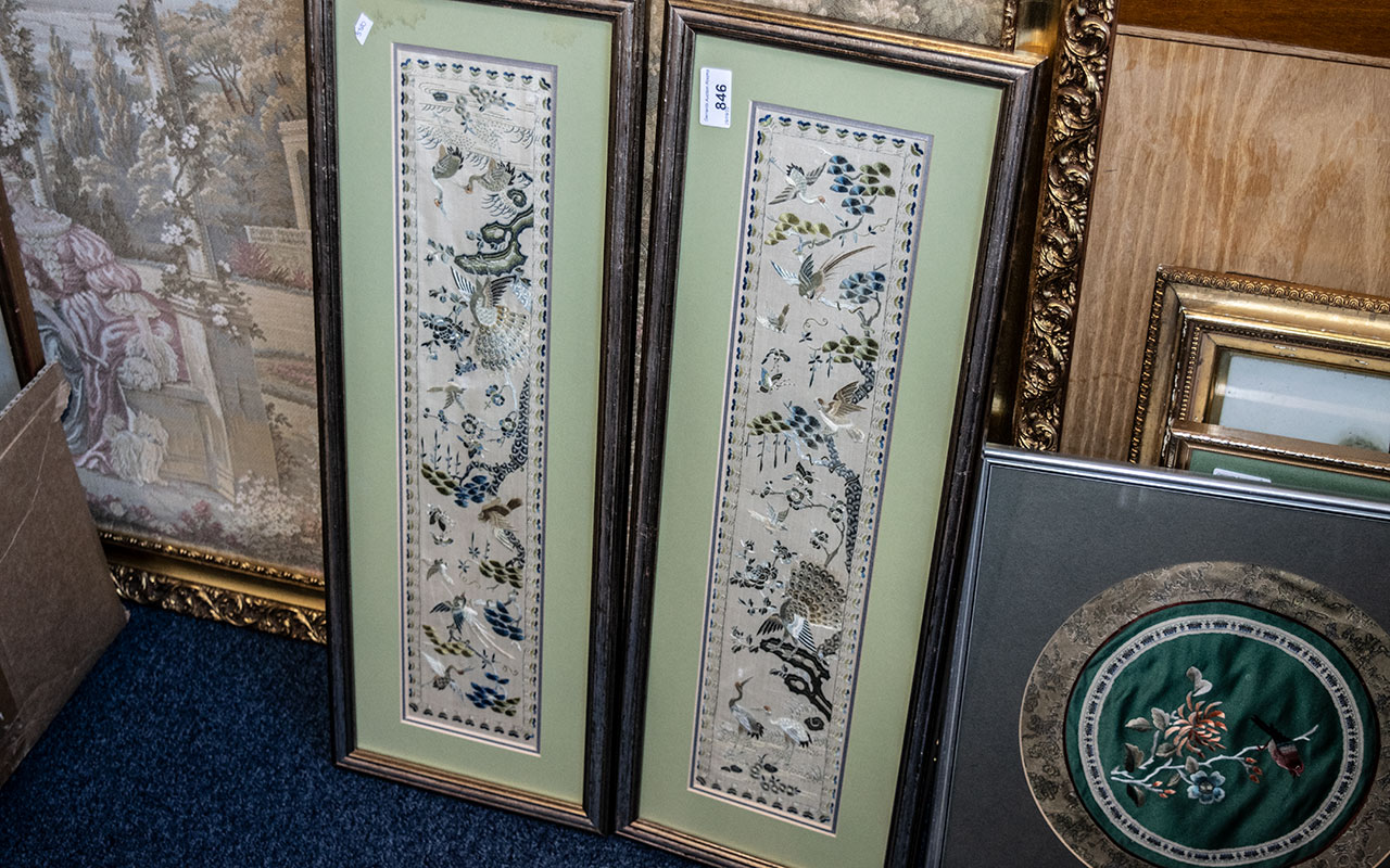 Three Framed Oriental Silks, comprising two matching oblong silks, framed and glazed, - Bild 3 aus 3