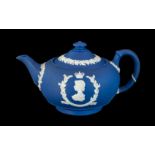 Wedgwood Original Portland Blue Jasper Tea Pot, early manufacture, Condition Report - Small Chip