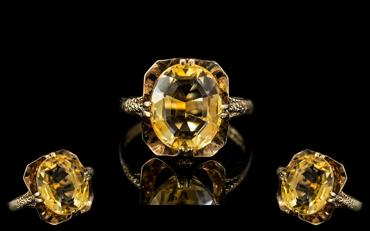 9ct Gold Attractive Single Stone Citrine Set Ring, From the 1970's Period.