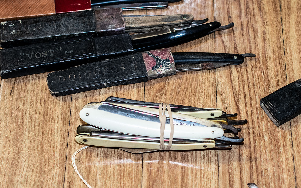 Great Collection of Cut Throat Razors. Various Makes and Sizes. Includes Joseph Rodgers & Sons, Some - Image 3 of 5