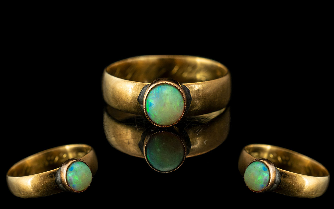 Victorian Period - Attractive Ladies 18ct Gold Single Stone Opal Set Ring,