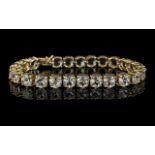 9ct Gold Attractive Austrian Crystal Set Bracelet. Fully Hallmarked for 9.75. The Well Matched