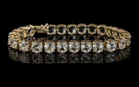 9ct Gold Attractive Austrian Crystal Set Bracelet. Fully Hallmarked for 9.75. The Well Matched