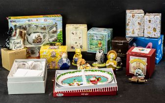 A Box of Modern Collectables to include Piggin Heart Throb, Piggin Love at Christmas,