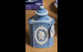 Wedgwood Pale Blue Jasper Teapoy - to ce