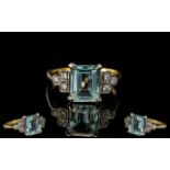 Ladies 1920's 18ct Gold Attractive Aquamarine and Diamond Set Ring.