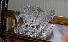 Collection of Quality Matching Crystal Glasses, comprising 6 x champagne flutes,