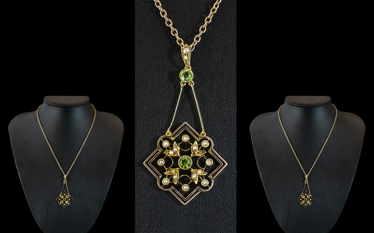 Antique Period - Attractive 15ct Gold Pendant Drop.