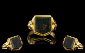 Antique Period Superb Quality 15ct Gold Shield Shaped Single Bloodstone Set Ring,