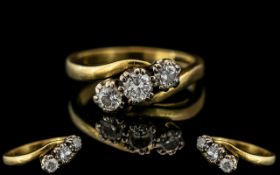 Ladies 18ct Yellow Gold 3 Stone Diamond Set Ring - Illusion Set. Hallmarked for 18ct.