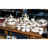 An Old Country Roses Full Dinner Service Plus Accessories Comprising - Cake stand with box,
