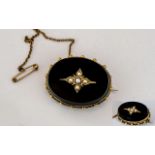Victorian Period 9ct Gold & Black Jet Set Mourning Brooch/Locket with Safety Chain,