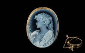 Superb Quality 9ct Gold Oval Shaped Cameo Brooch / Pendant.