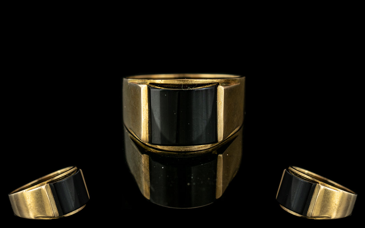 Gents 9ct Gold Black Onyx Set Dress Ring, Bow Shaped, superior quality.