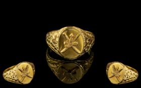 Gents 22ct Gold Signet Ring, Excellent Design to Front and Sides with Crossed Swords to Front.