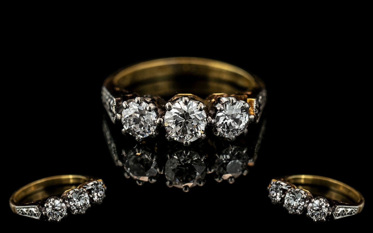 18ct Gold Attractive 3 Stone Diamond Set Ring, marked 18ct to shank.