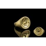 An Antique 18ct Gold Seal Ring, intaglio to the front, motto says Virtue & Valour.