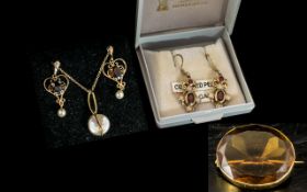 Small Mixed Lot of 9ct Gold Jewellery, to include to pairs of gem set earrings,