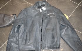 Gents Black Leather Motorcycle Bomber Jacket 'Fieldsheer', size 48, quality leather, zipped cuffs,