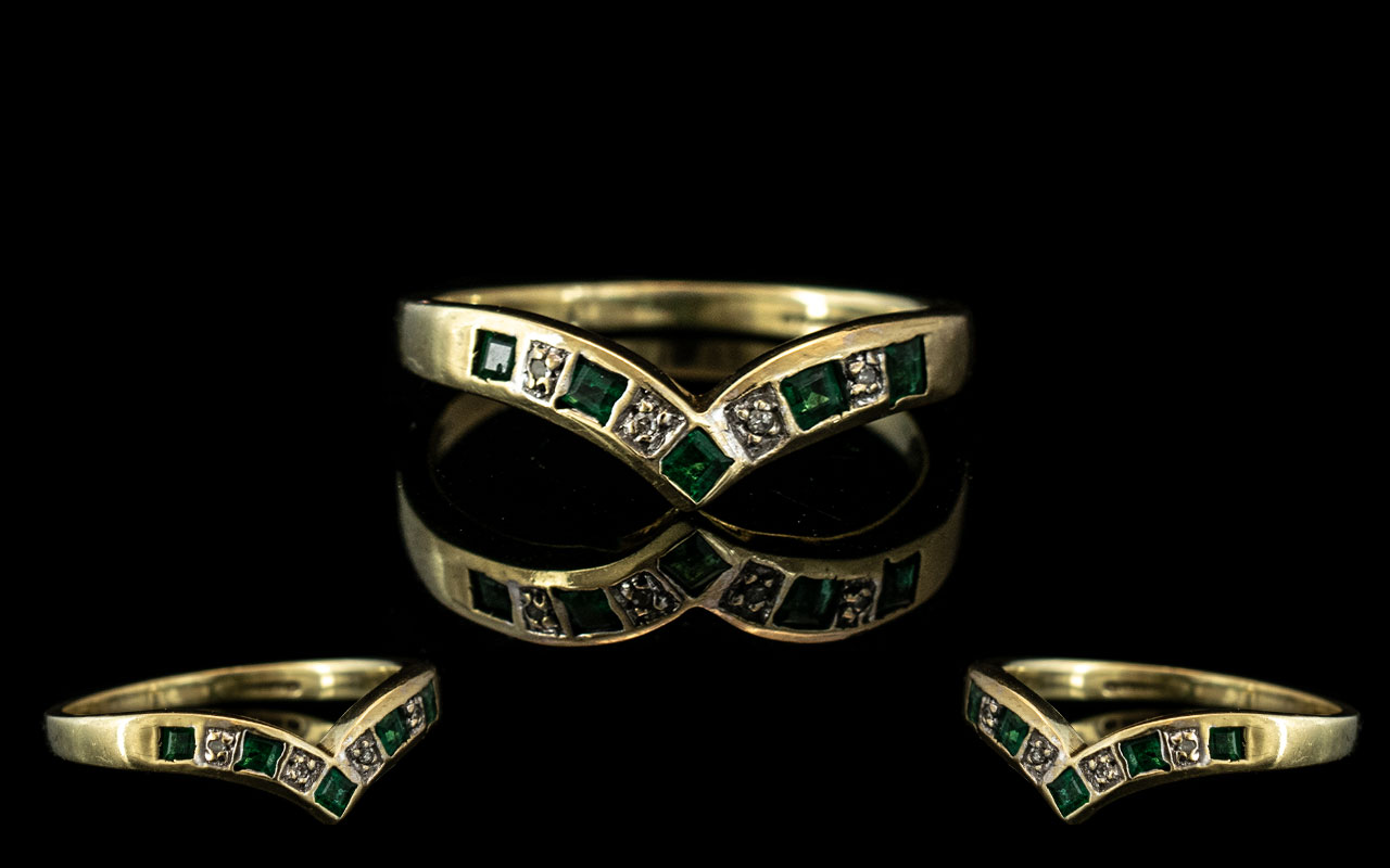 Pretty Ladies 9ct Gold Diamond & Emerald
