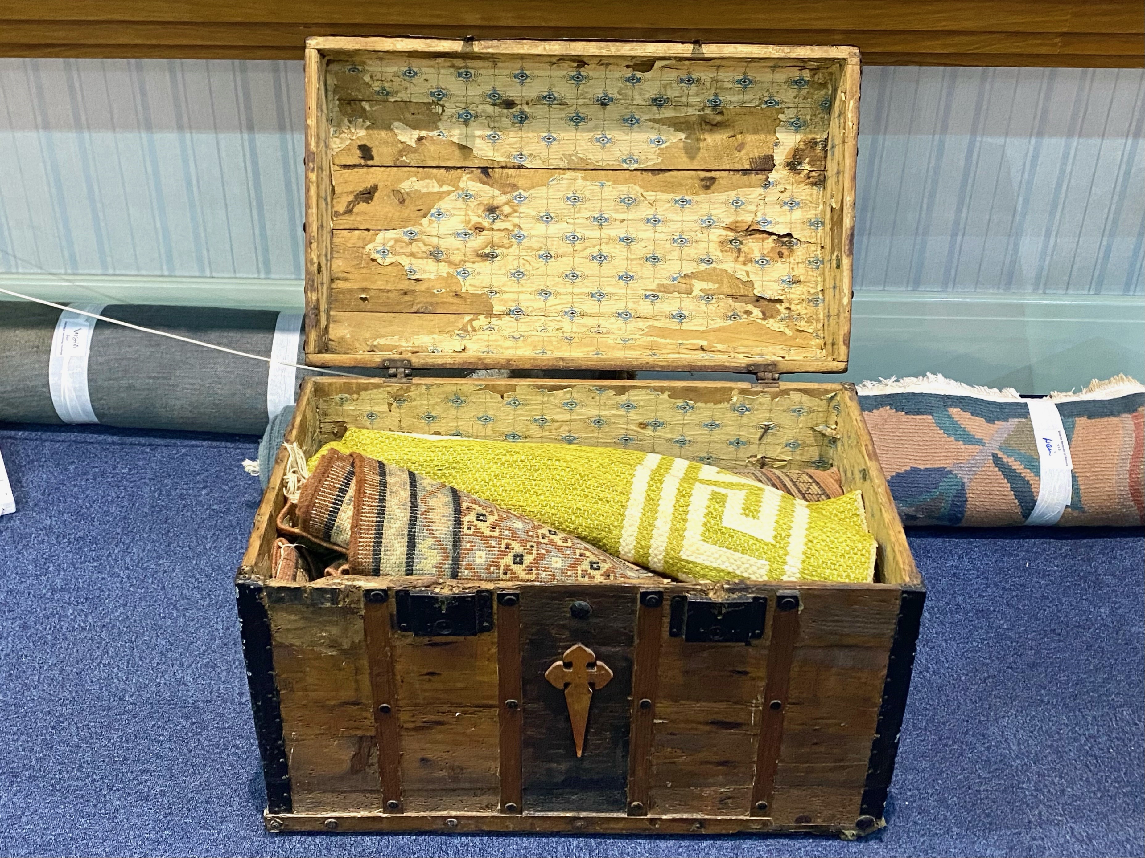 Large Wooden Metal Bound Trunk, with a collection of small rugs. Trunk full of small rugs, various - Image 5 of 5