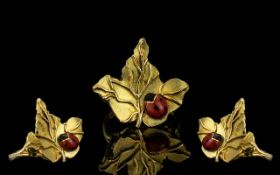 18ct Gold Designer Ring, the mount in the form of a leaf with an enamelled ladybird. Fully