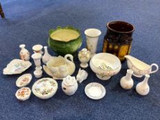 Collection of Porcelain, comprising Aynsley 'Somerset' pedestal fruit bowl, Aynsley 'Cottage Garden'