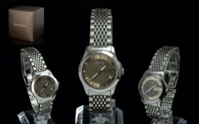 Gucci - Ladies Stainless Steel Wrist Watch with Display Boxes, Booklets, Instruction Manuel, Extra