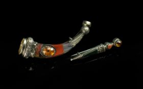 Scottish 19th Century Silver and Hardstone Dirks / Brooch Set with Citrine and Topaz. 3 Inches - 7,5
