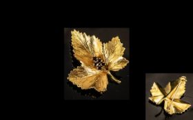Exquisite 9ct Gold Brooch In the Form of a Leaf. With Garnets to front. Hallmarked for 9ct. Approx