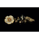 Small Collection of Vintage & Antique Costume Jewellery, some yellow metal items, comprising a