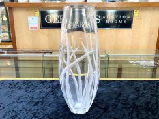 Large Stuart Crystal Glass Vase of contemporary design, 12 inches (30cms) high; no damage