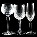 Quantity of mixed drinking glasses,