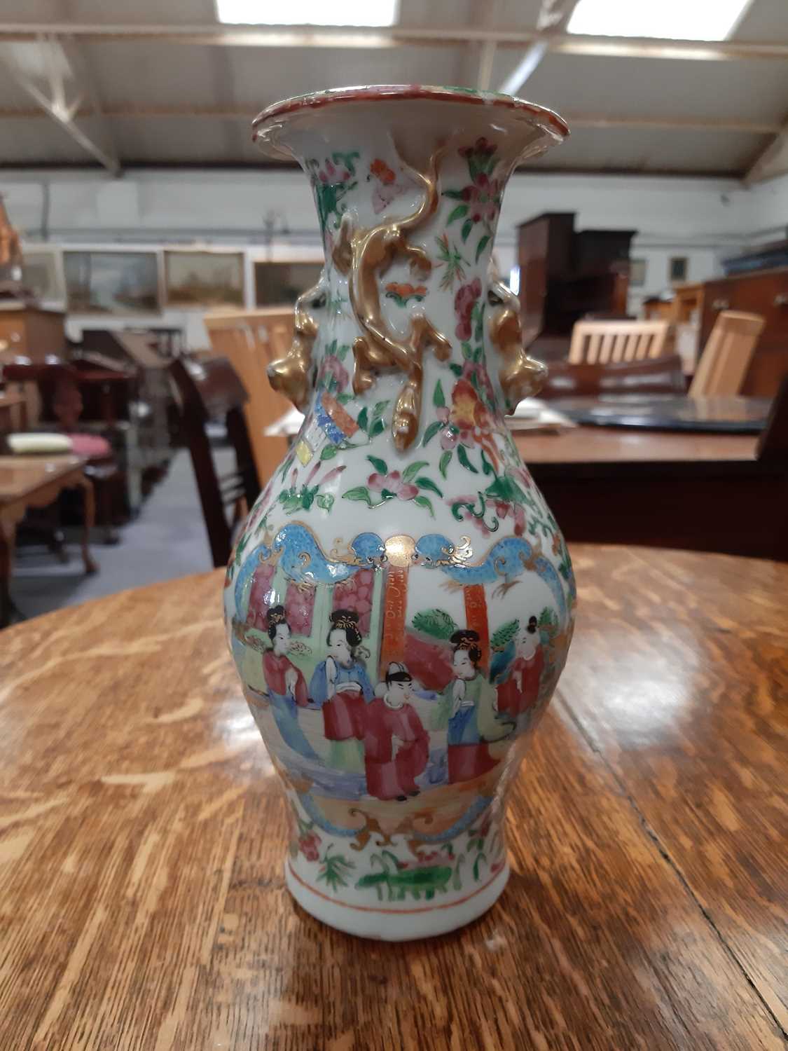 Cantonese famille rose vase - Image 4 of 11