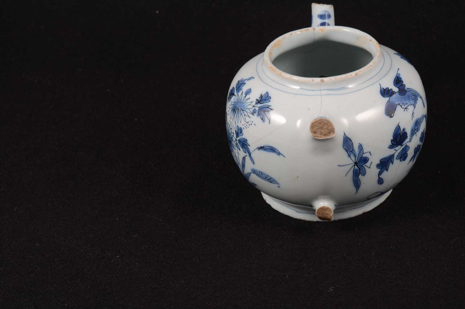 A small collection of English delftware - Image 4 of 7