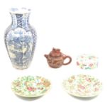 Small quantity of Chinese ceramics and porcelain