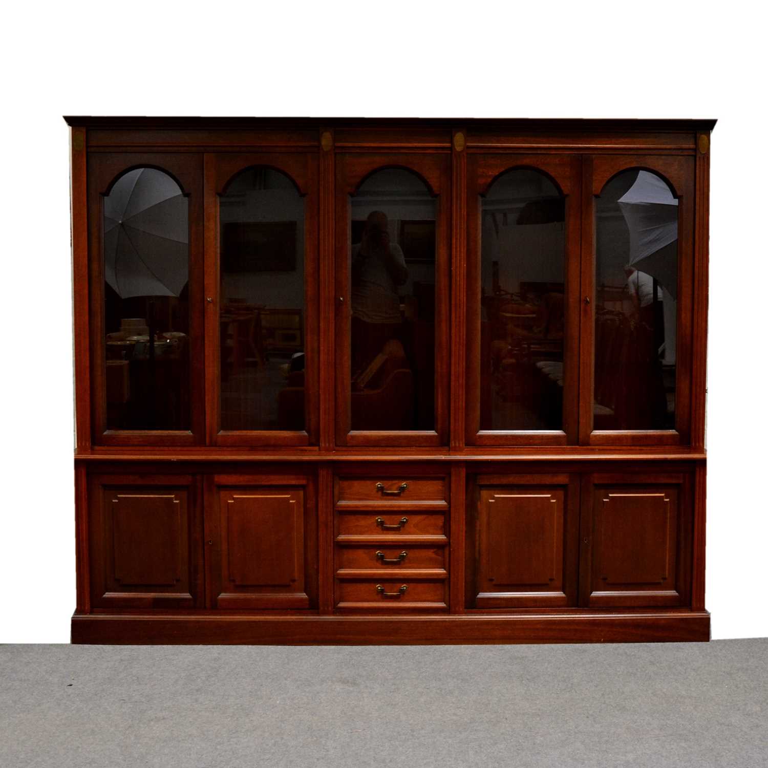 Reproduction mahogany effect bookcase,