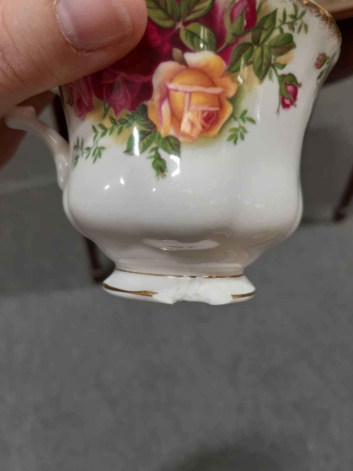 A large Royal Albert 'Old Country Roses' tea and dinner service - Image 4 of 5