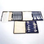 Set of six silver teaspoons, Gorham Manufacturing Co, Birmingham 1921, and two sets of tea knives.