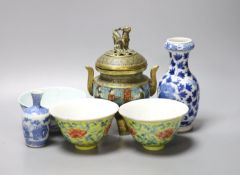 A group of Chinese porcelain, 19th /20th century, to include a pair of yellow ground bowls, 10.8