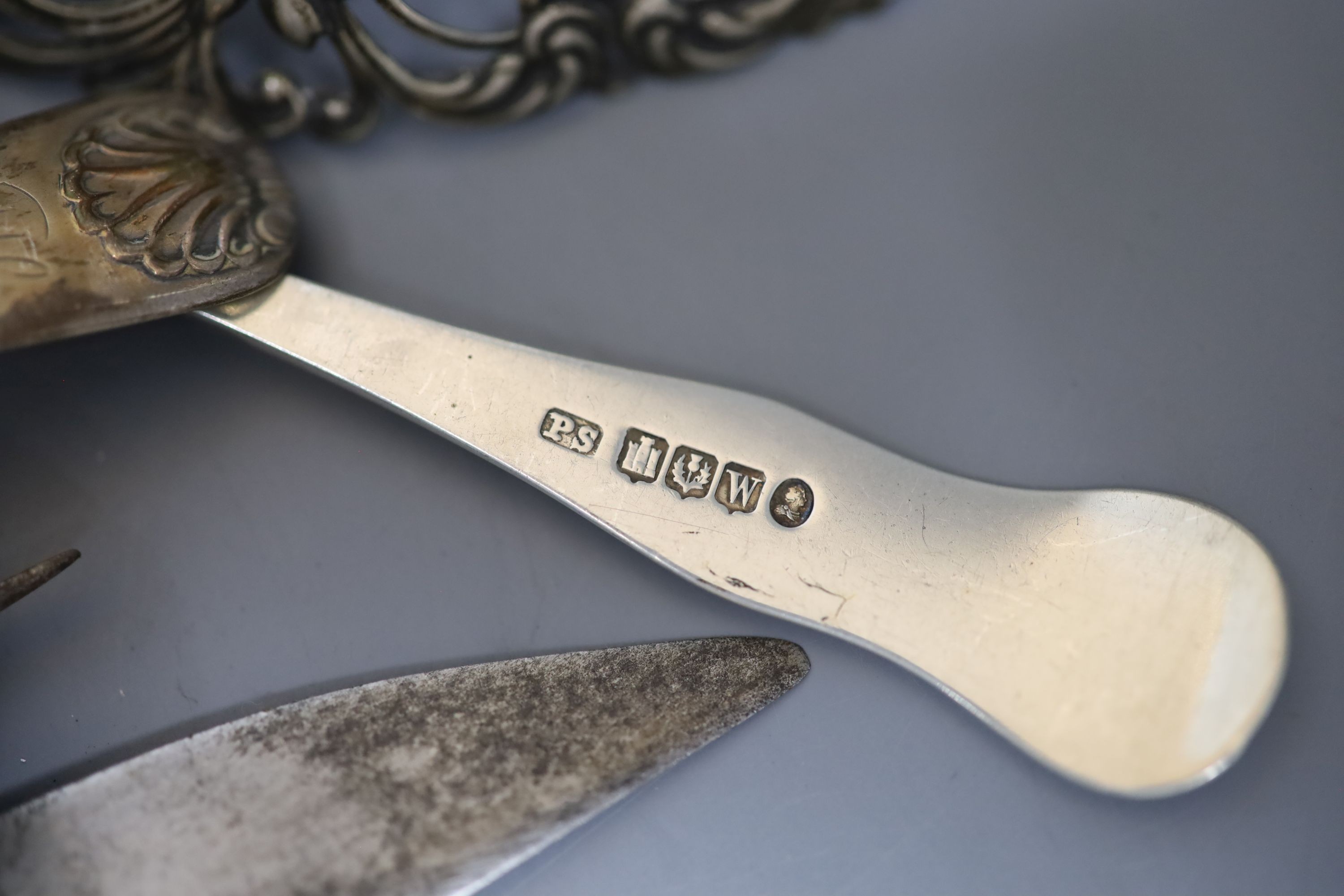 A group of assorted silver flatware and other items, including teaspoons, napkin ring, pierced - Image 3 of 6