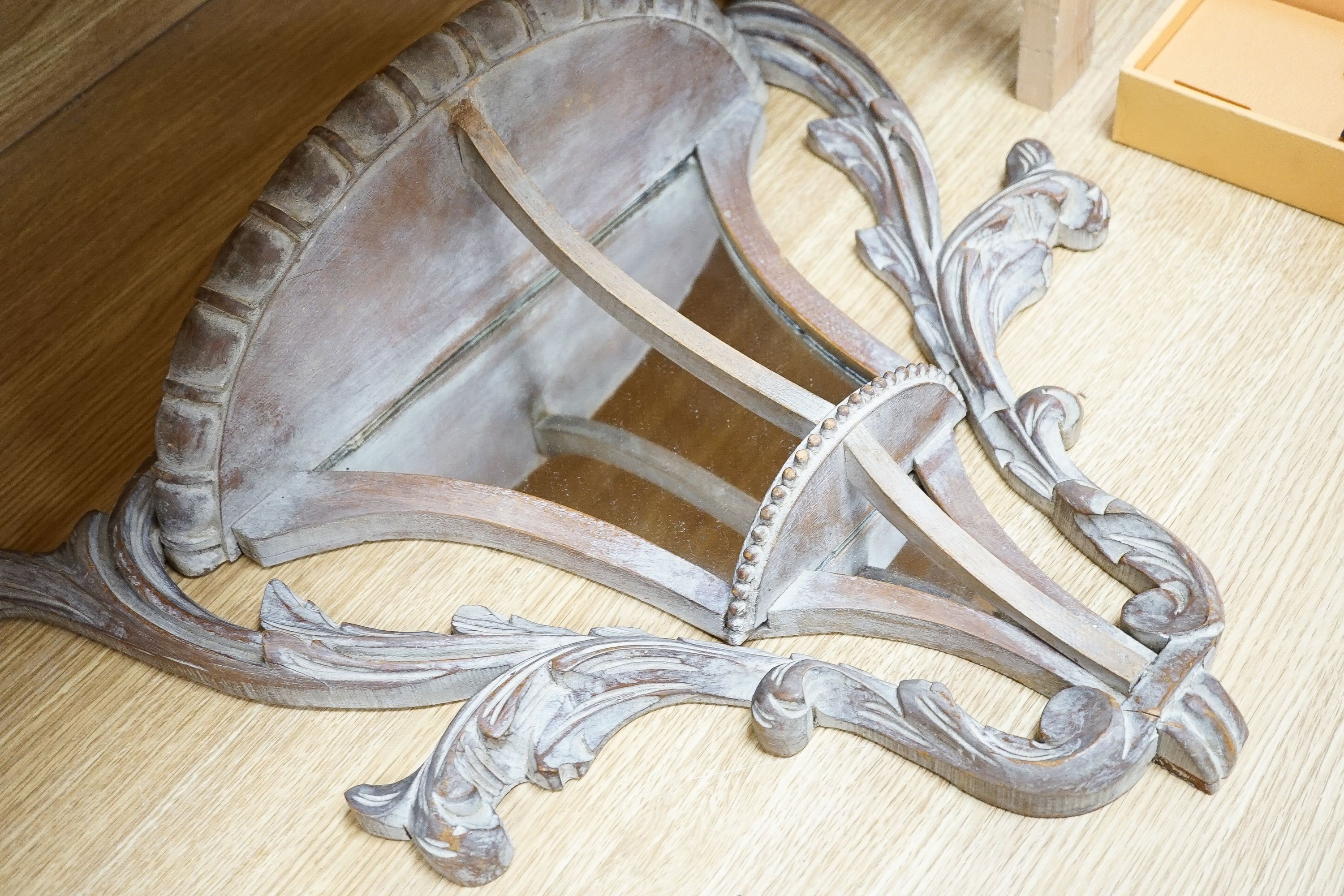 A pair of early 20th century mirror backed carved beech wall brackets 50cm - Image 4 of 4