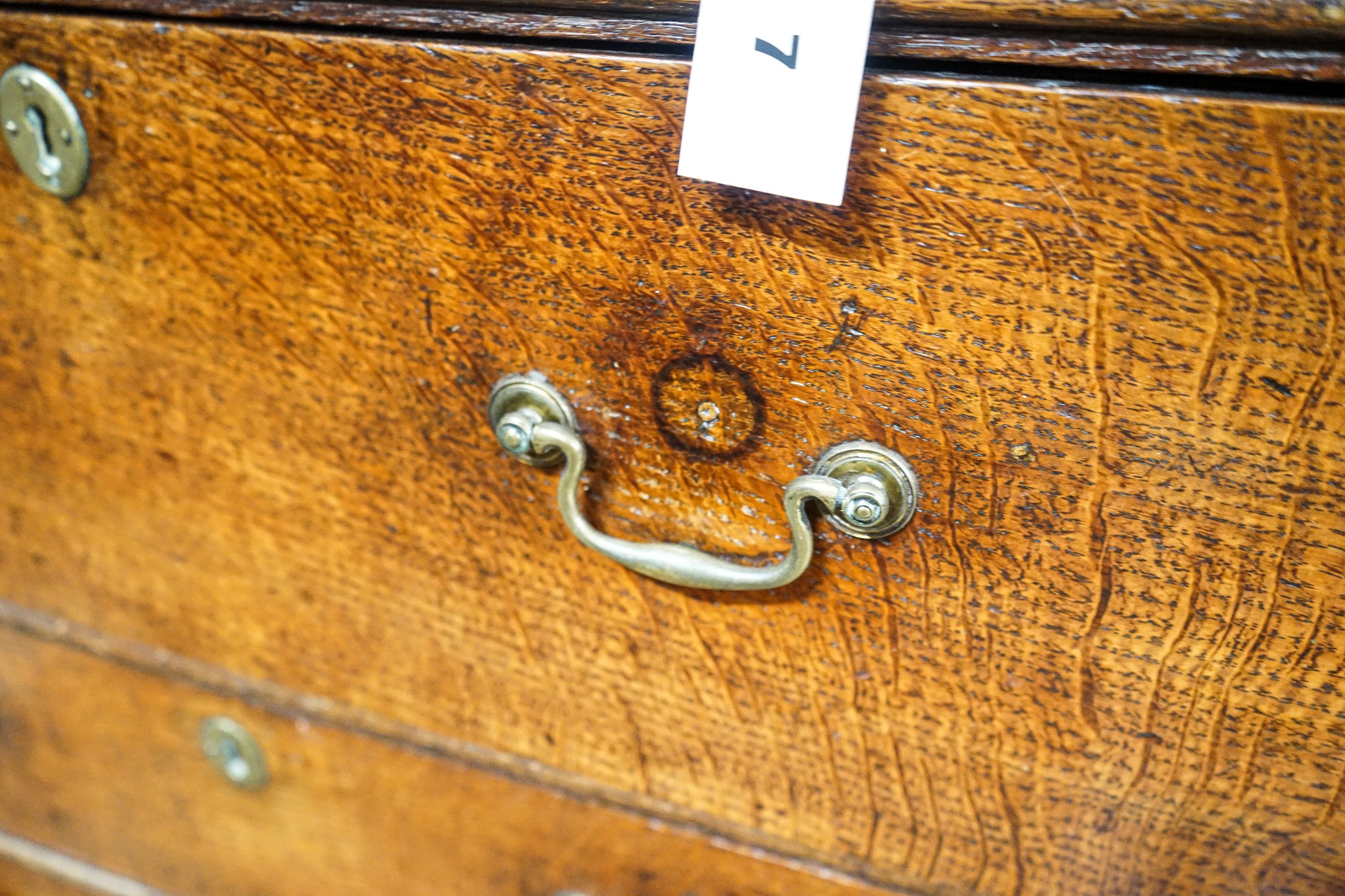 A George III oak chest of five drawers, on bracket feet, width 90cm, depth 52cm, height 103cm - Image 3 of 6