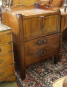 A George III mahogany tray top commode, width 56cm, depth 48cm, height 74cm