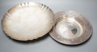 A 1930's silver shallow dish, by Edward Barnard & Sons Ltd, 30.4cm and a later modern silver