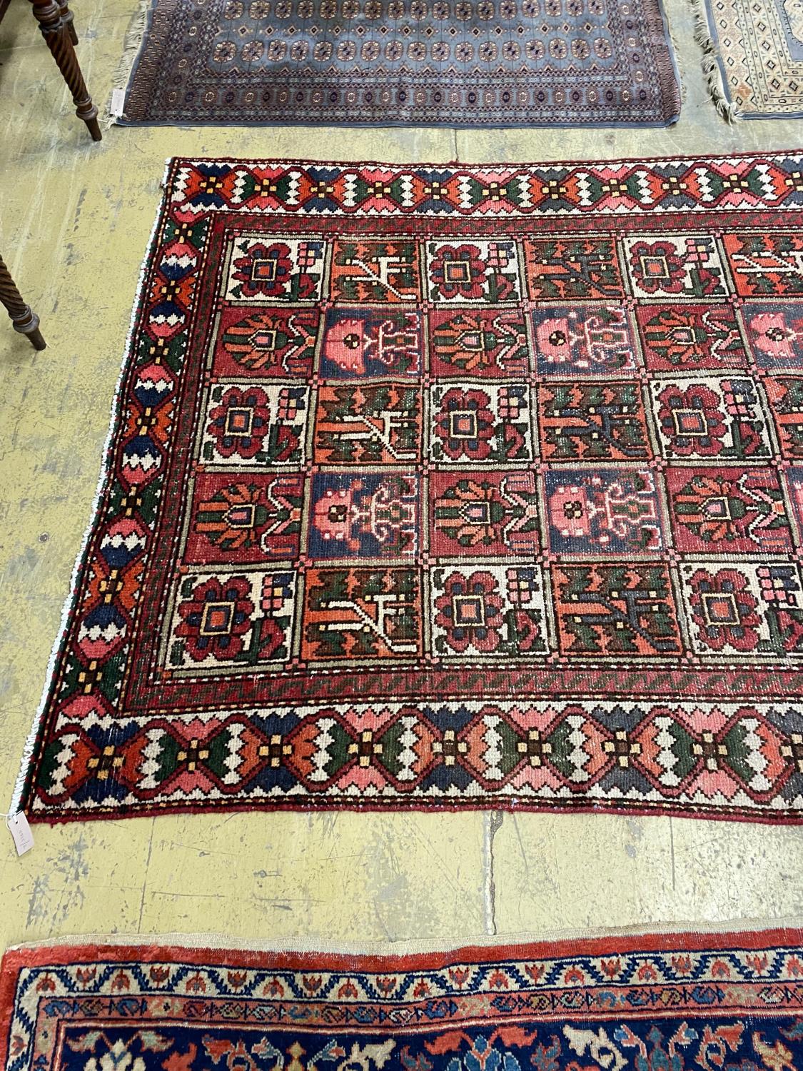 A Baktiari style carpet, 290 x 176cm - Image 4 of 5