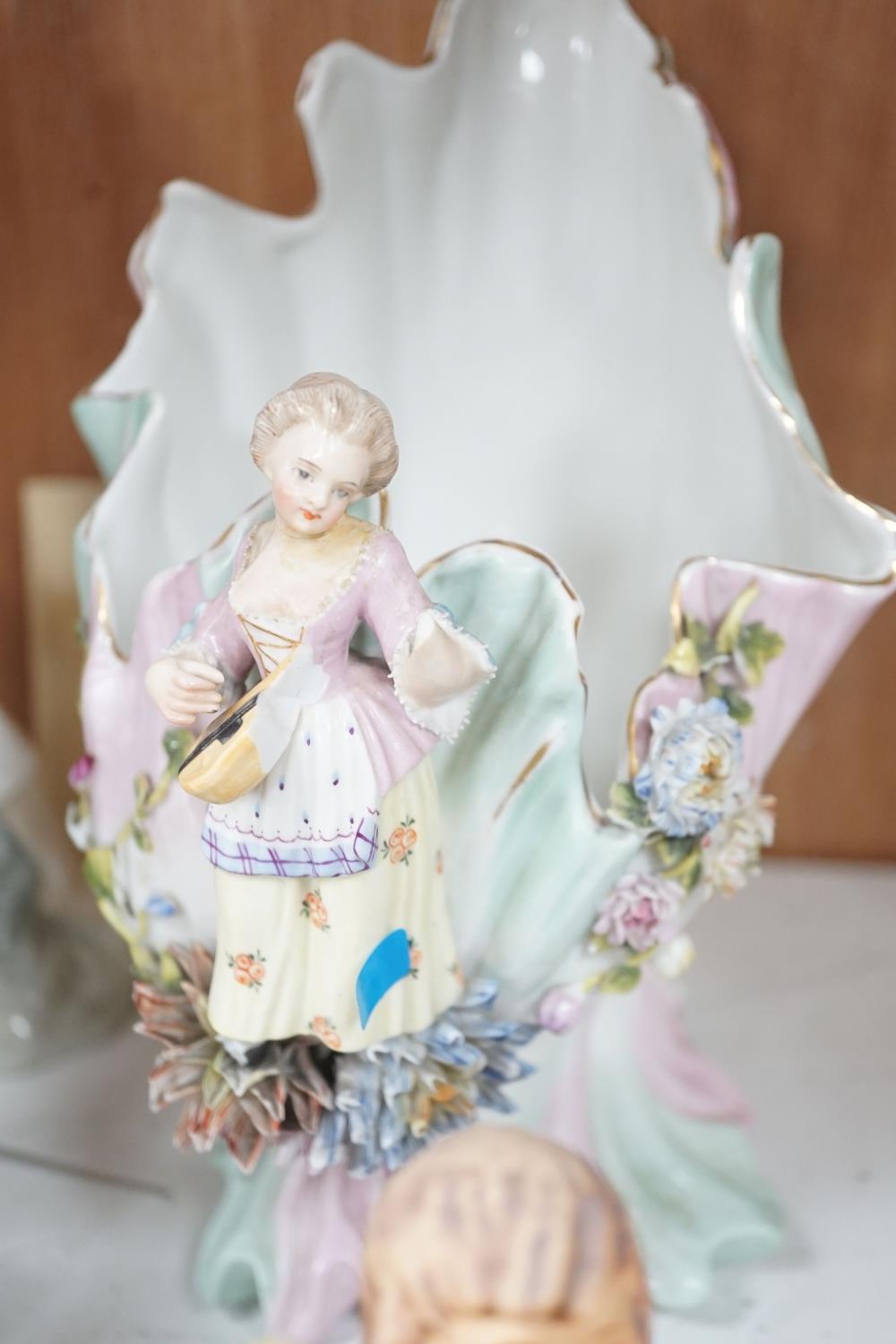 A collection of Lladro and Goebel ceramic figures etc., tallest 30cm - Image 6 of 8