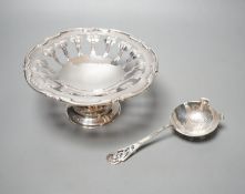 A Edwardian Art Nouveau pierced silver comport, William Hutton & Sons, London, 1903, 15.7cm diameter