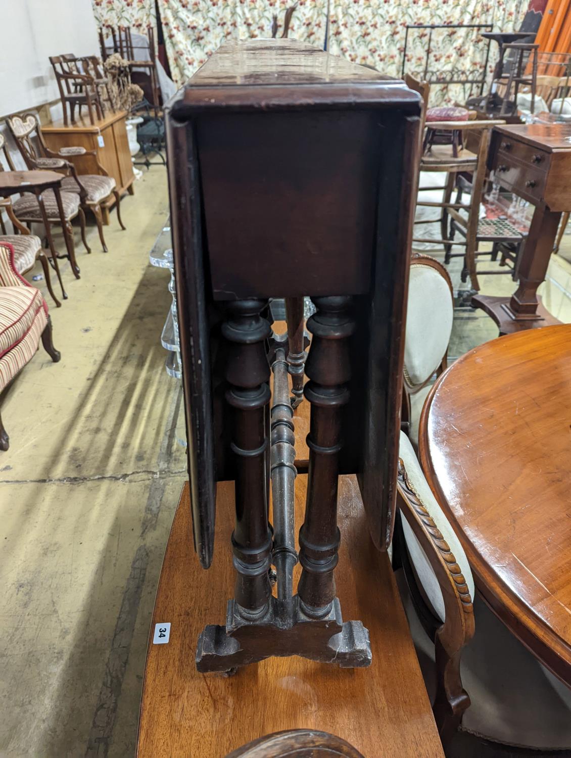 A Victorian mahogany Sutherland table, width 88cm, depth 16cm, height 74cm - Image 2 of 4